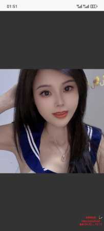 京溪乐乐，有长腿。但是太老了。